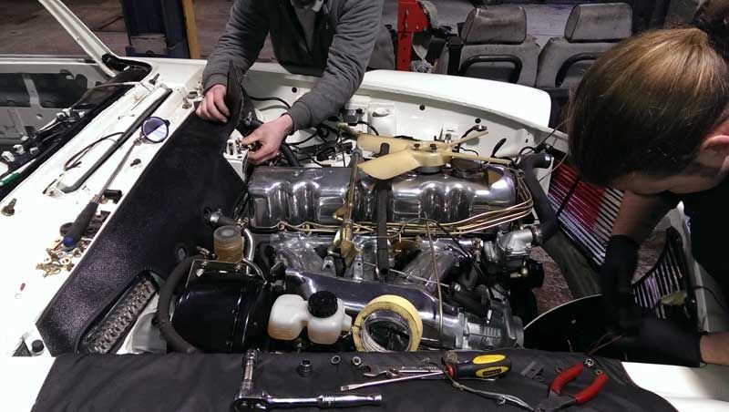 1966-Mercedes-Benz-230sl-Manual-22