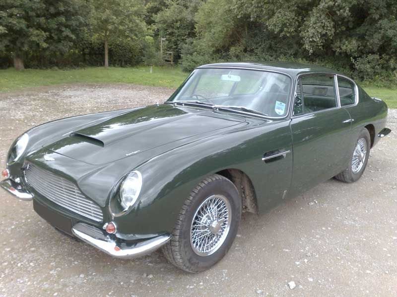 Aston-Martin-Superleggera-15